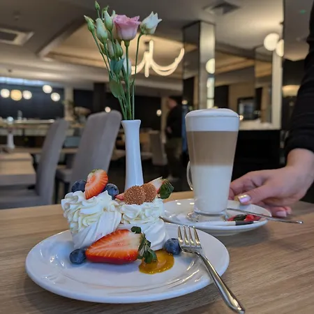 Delf Adults Only Aparthotel 4*