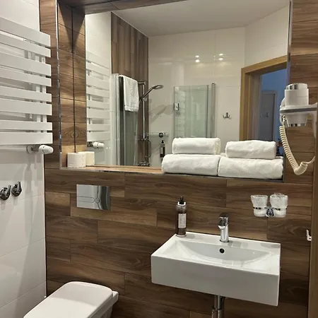 Delf Adults Only 4* Świnoujście